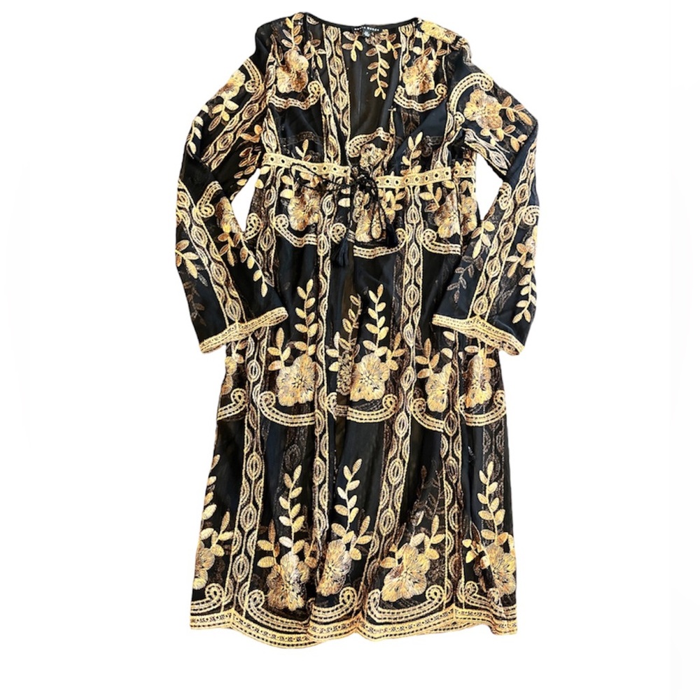 Beautiful Sheer Haute Monde Cover w/ Gold Embroidery